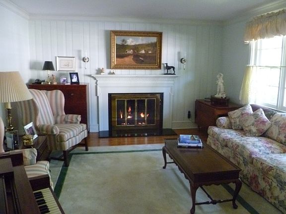 Living room with gas fp