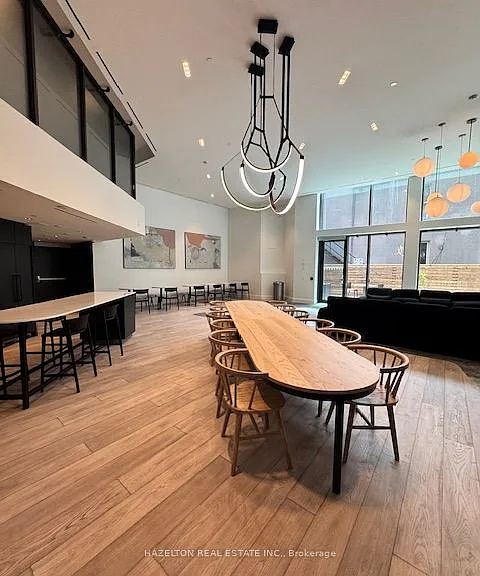 2625 Dundas St W #809 — Photo 19