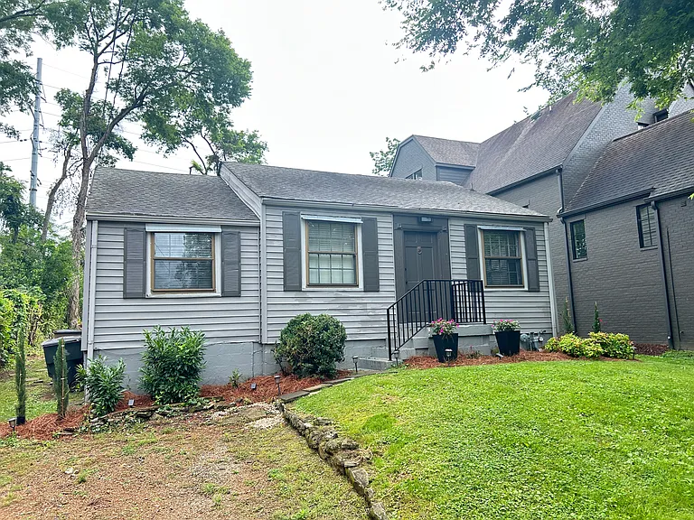 2300 Sharondale Dr — Photo 1