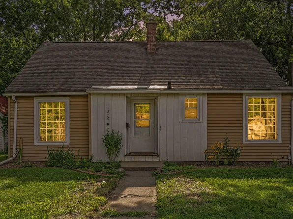 1220 Bronx Ave, Kalamazoo, MI 49048