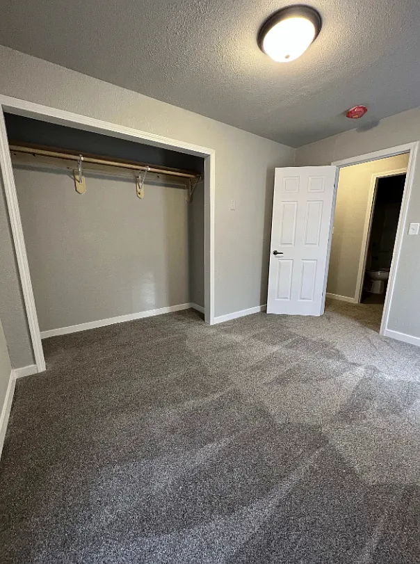735 Center Avenue West — Photo 3