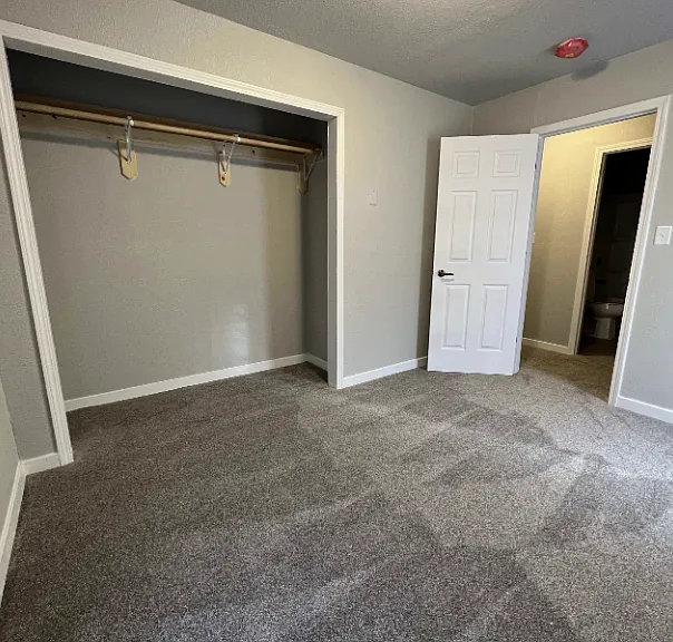 735 Center Avenue West — Photo 3
