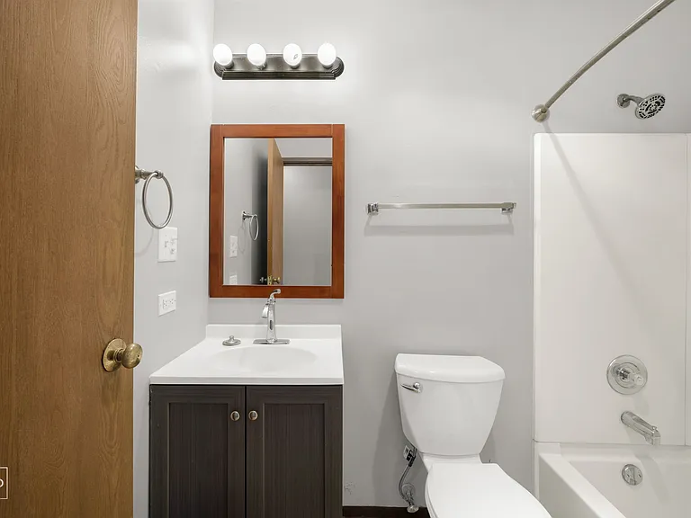 701 Inland Cir #201 — Photo 7