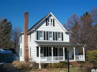 318 Carpenter Ave, Sea Cliff, NY 11579