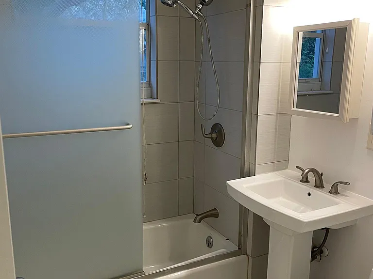 2851 Sheridan Ave #208 — Photo 8