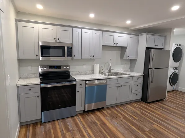 3 Fales St APT 2, Randolph, VT 05060