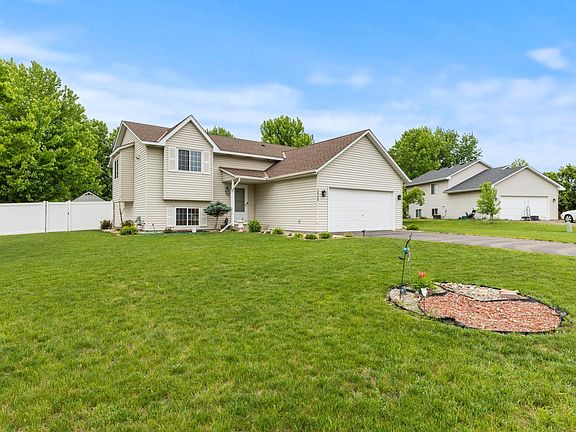 3rd image of 14725 Delmar Ct