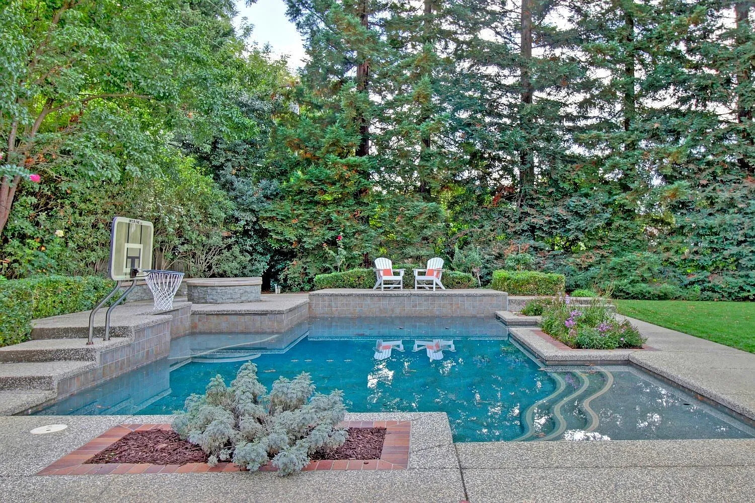 5508 Susan Way photo 1