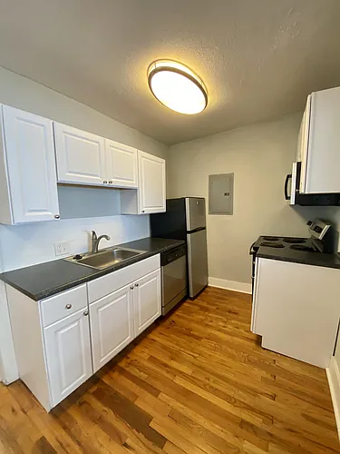 3715 Summit St #101 Photo 1