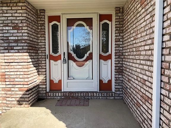 2nd image of 703 Fairmont Ave