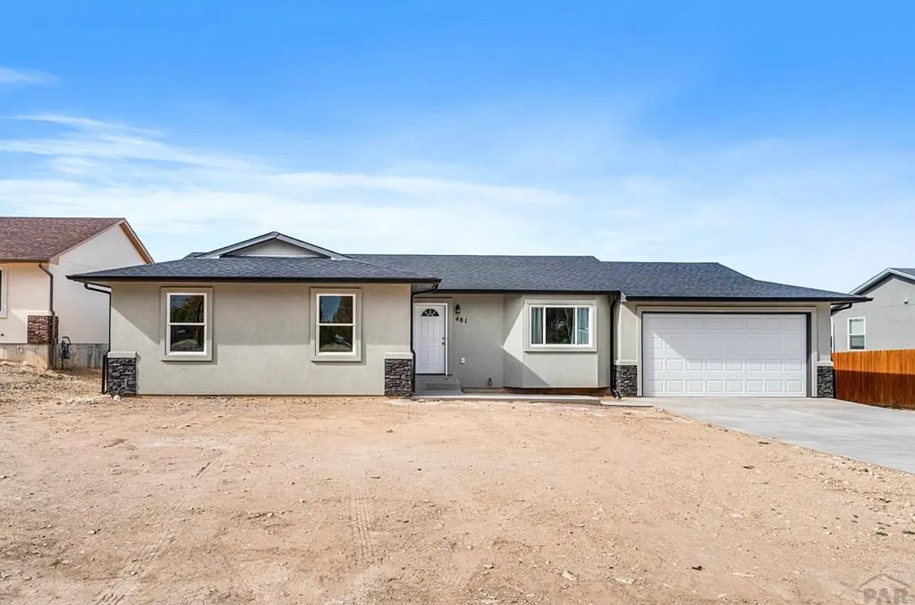 3 bed, 2980 sqft, $2,400 — Photo 1