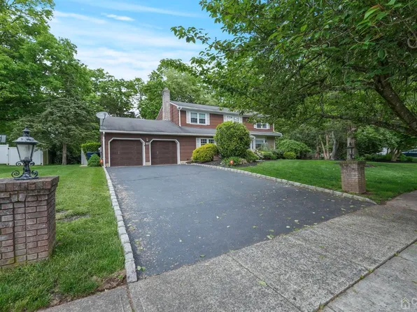 10 Poplar Ave, North Brunswick, NJ 08902