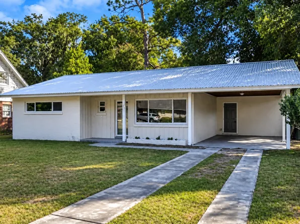 2211 Laurel St, Palatka, FL 32177