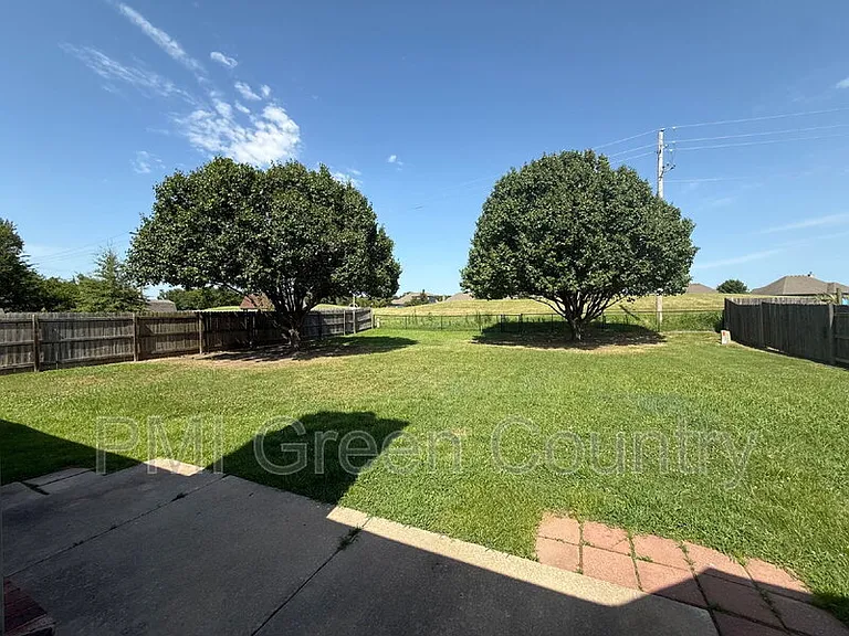 11211 S 280th East Ave — Photo 17