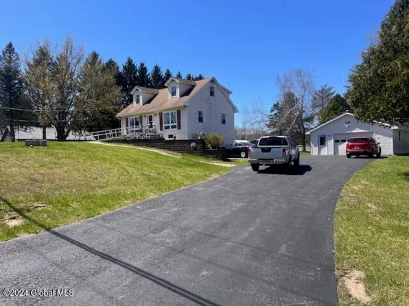 86 Vanvranken Road, Clifton Park, NY 12065
