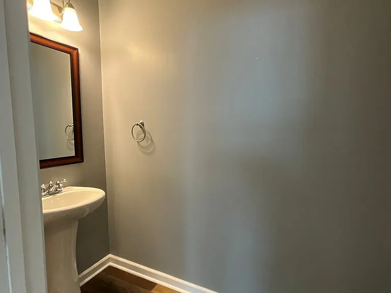 109 Redrock Ct — Photo 5