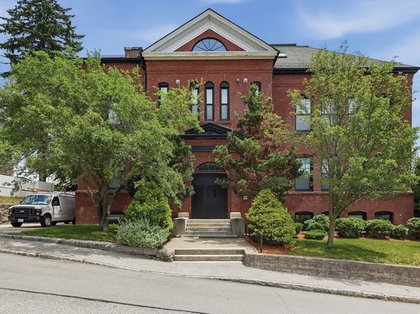 28 Adams St #106, Worcester, MA 01604