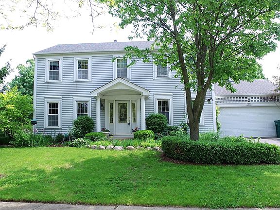 3rd image of 1891 Rosemary Ln