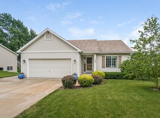 100 Weald Bridge Rd, Cottage Grove, WI 53527