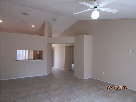 5th image of 579 Terranova Cir