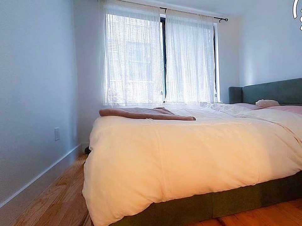 1st image of 20 E 22nd St APT 1D