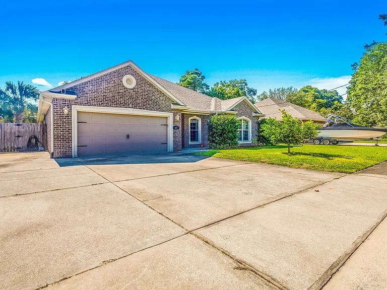 651 Powell Dr NE — Photo 4