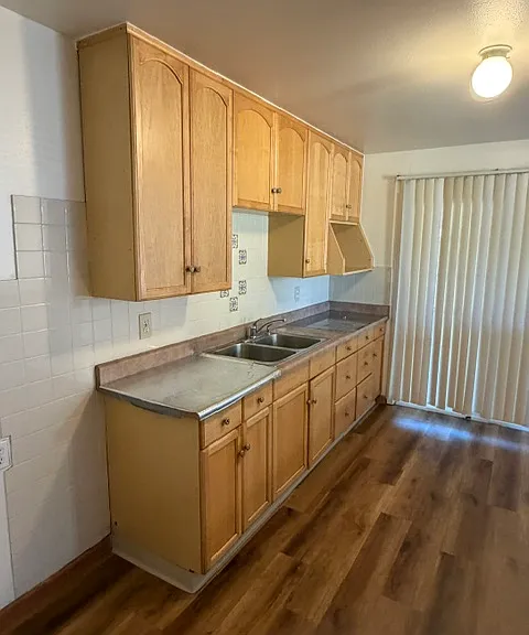 3048 S Harris Ave — Photo 8
