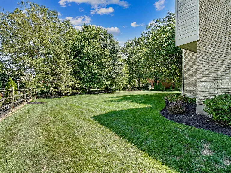 11410 Avant Ln — Photo 49