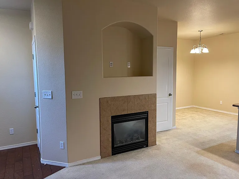 4717 Rowland Hts — Photo 6