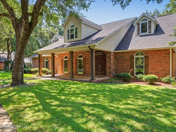 7504 Park Ridge Dr S, Moss Point, MS 39562
