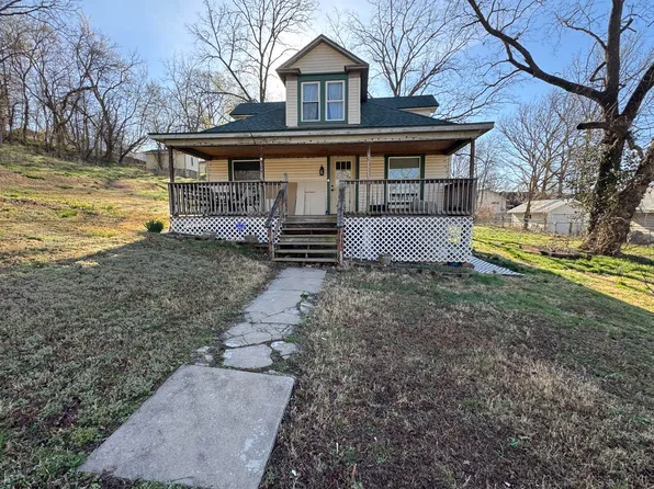 309 Creek Avenue, Crane, MO 65633
