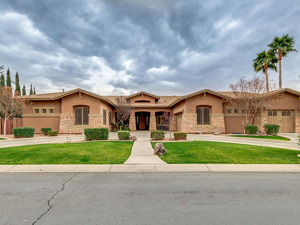 1st image of 369 E Canyon Creek Dr