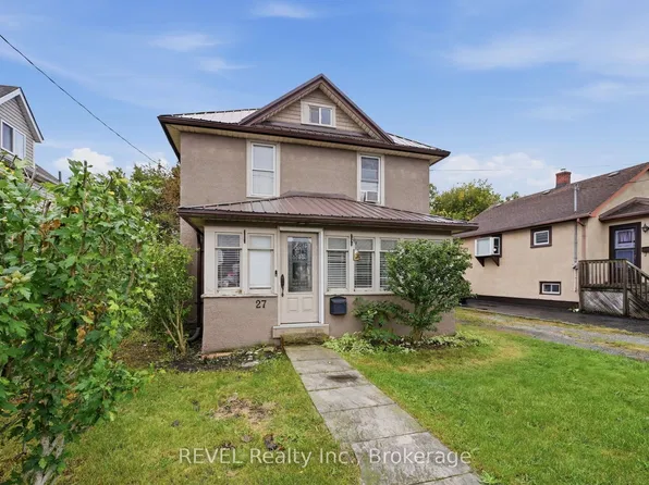 27 Christmas St, Pt Colborne, ON L3K 1M3