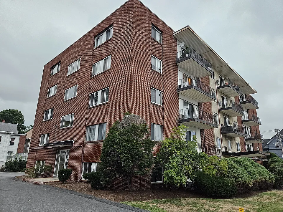 80 Main St #21