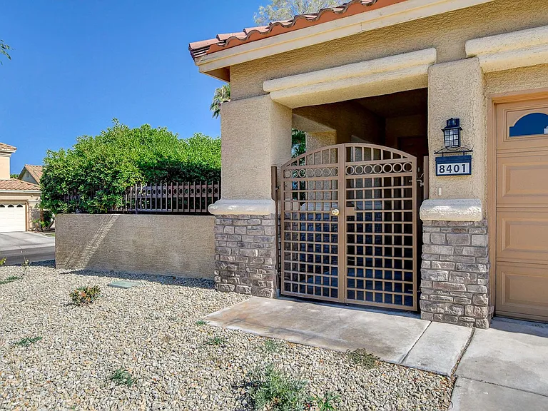 8401 Desert Quail Dr — Photo 4