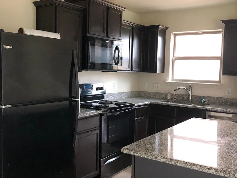 3115 Elam St — Photo 14