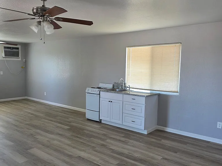 5063 Central Ave — Photo 17