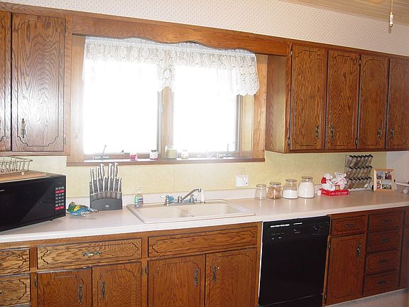 Spacious Kitchen!