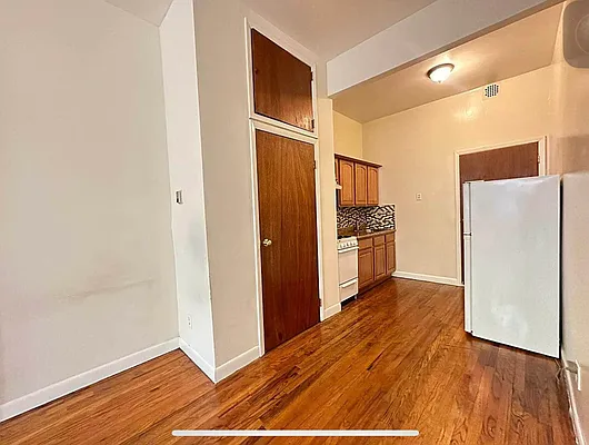 Rented by Cover Realty NYC | media 8