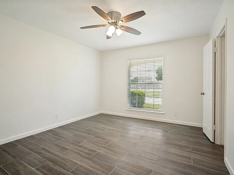 6355 Starnes Rd — Photo 10