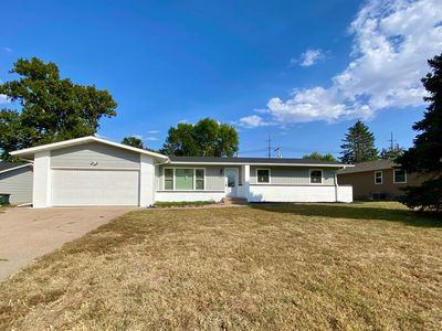 1212 Apache Ave, Hastings, NE, 68901