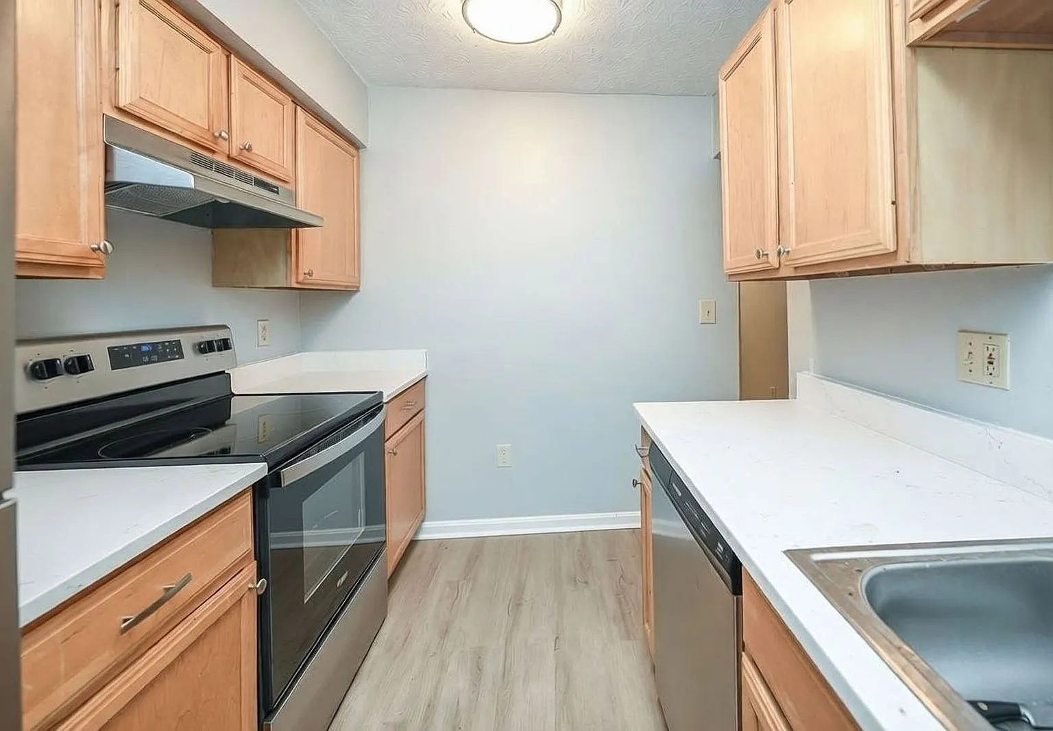 1 bed, 1.0 bath, 650 sqft, $1,295 — Photo 1