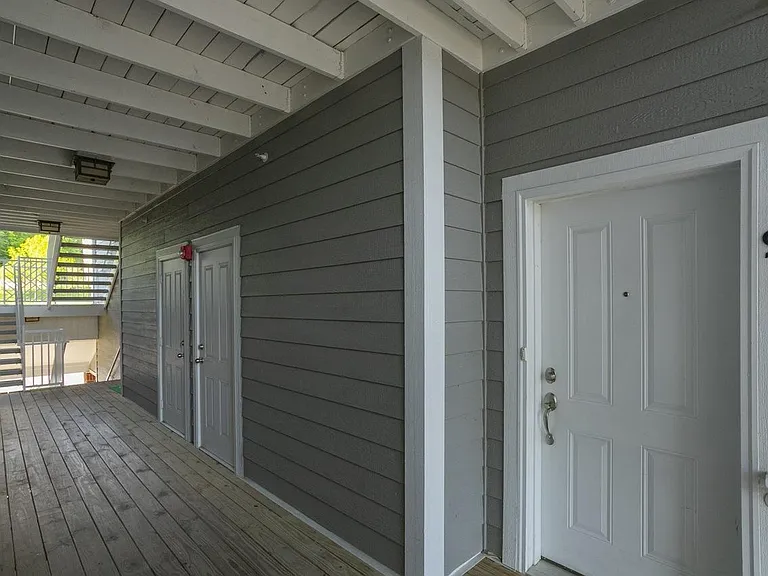 8201 Lenox Creekside Dr #M9 — Photo 3