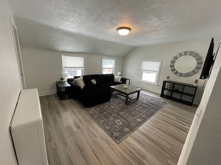 Maple Ct — Photo 1