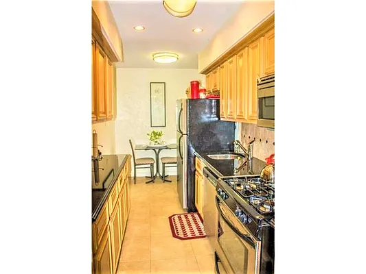 Sold by Superior Realty Service | media 38