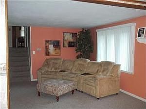 4th image of 9540 Melinda Dr