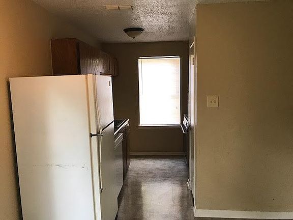 2nd image of 3505 Denson Dr APT A