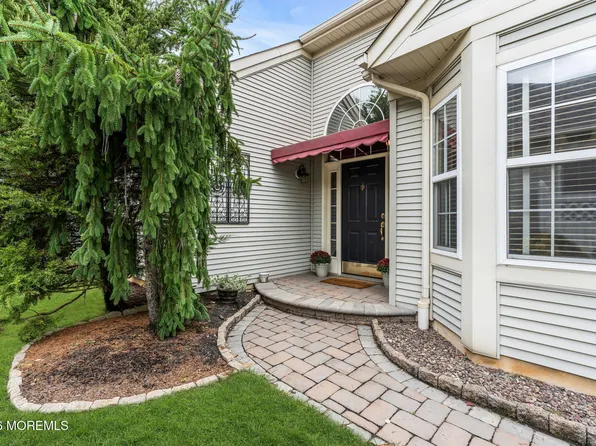 41 Provence Drive, Manchester, NJ 08759