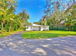 7895 SW 52nd Ct, Miami, FL 33143