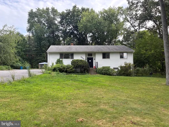 3335 Annandale Rd, Falls Church, VA 22042